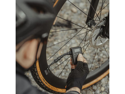 Topeak E-Booster Digital Mini click to zoom image